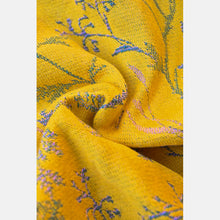 Laden Sie das Bild in den Galerie-Viewer, Yaro ringsjal - Terra Duo Yellow Olive Lilac Seacell Flame Ring Sling - 85% bomull, 15% seacell - Utförsäljning!
