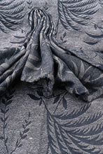 Ladda upp bild till gallerivisning, Yaro vävd sjal - Tropical Black Origami Melange Linen - 60% bomull, 40% linne

