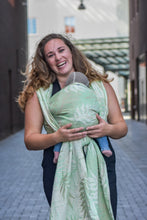 Ladda upp bild till gallerivisning, Yaro ringsjal - Oasis Duo Light-Green Beige Silk Linen Seacell Ring Sling - 60% bomull, 15% silke, 15% linne, 10% seacell
