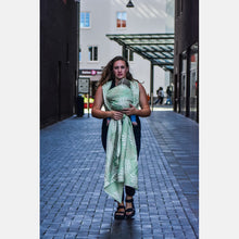 Load image into Gallery viewer, Yaro woven wrap - Oasis Duo Light-Green Beige Silk Linen Seacell - 60% cotton, 15% silk, 15% linen, 10% Seacell
