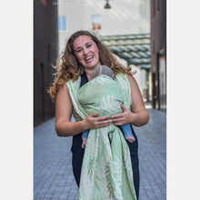 Load image into Gallery viewer, Yaro woven wrap - Oasis Duo Light-Green Beige Silk Linen Seacell - 60% cotton, 15% silk, 15% linen, 10% Seacell
