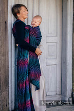 Laden Sie das Bild in den Galerie-Viewer, Lenny Lamb Woven Baby Wrap/Vävd sjal - PEACOCK&#39;S TAIL - BLACK OPAL - 60% bomull, 28% merinoull, 8% silke, 4% kashmir
