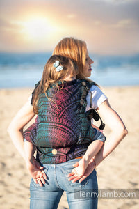 LennyPreschool Carrier - Pfauenschwanz - Schwarzer Opal - 60 % Baumwolle, 28 % Merinowolle, 8 % Seide, 4 % Kaschmir