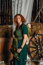 Load image into Gallery viewer, Lenny Lamb Woven Baby Wrap/Vävd sjal - DECO - GOLDEN MOSS - 75% bomull, 21% merinoull, 4% kashmir
