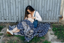 Load image into Gallery viewer, Lenny Lamb Woven Baby Wrap/Vävd sjal - LOTUS - HARMONY LIMITED EDITION - 61% bomull, 39% tussah silke
