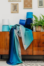 Laden Sie das Bild in den Galerie-Viewer, Lenny Lamb Woven Baby Wrap/Vävd sjal - AIRGLOW - 100% bomull
