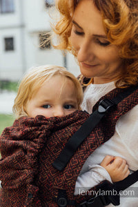 LennyUpGrade Carrier - BIG LOVE - AUBURN - 61% bomull, 39% tussah silke