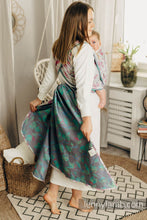 Laden Sie das Bild in den Galerie-Viewer, Lenny Lamb Woven Baby Wrap/Vävd sjal - MAGNOLIA - 100% bomull
