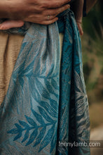 Laden Sie das Bild in den Galerie-Viewer, LennyHybrid Half Buckle Carrier - RAINFOREST - NOCTURNAL - 54% bomull, 46% Tencel™ - Standard
