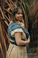 Laden Sie das Bild in den Galerie-Viewer, LennyHybrid Half Buckle Carrier - RAINFOREST - NOCTURNAL - 54% bomull, 46% Tencel™ - Standard
