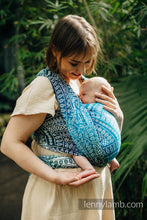 Laden Sie das Bild in den Galerie-Viewer, Lenny Lamb Woven Baby Wrap/Vävd sjal - PEACOCK&#39;S TAIL - SEA ANGEL - 100% bambu viskos
