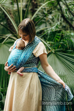 Laden Sie das Bild in den Galerie-Viewer, Lenny Lamb Woven Baby Wrap/Vävd sjal - PEACOCK&#39;S TAIL - SEA ANGEL - 100% bambu viskos
