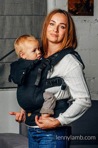 LennyGo Ergonmic Carrier - LITTLE HERRINGBONE BLACK EBONY - 100% bomull