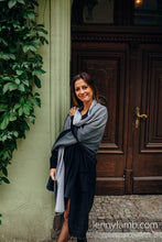 Laden Sie das Bild in den Galerie-Viewer, Shawl - Little Herringbone Ombre Grey
