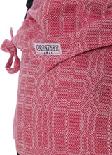 Laden Sie das Bild in den Galerie-Viewer, Wompat ILO Baby Carrier Tuli - 100% ekologisk bomull
