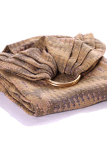 Ladda upp bild till gallerivisning, Vanamo Ring Sling - Kaiku Hiekka - 25% linne, 75% ekologisk bomull
