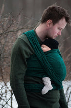 Laden Sie das Bild in den Galerie-Viewer, Vanamo Woven Wrap/Vävd sjal - Kide Emerald, newborn - 100% ekologisk bomull
