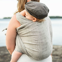 Load image into Gallery viewer, Vanamo Woven Wrap/Vävd sjal - Kide Utu - 100% ekologisk bomull
