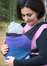 Ladda upp bild till gallerivisning, Wompat LITE Baby Carrier - Solki Tarina - 100% ekologisk bomull
