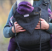 Ladda upp bild till gallerivisning, Wompat Baby Carrier Inari - 55% linne, 45% ekologisk bomull
