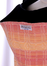 Ladda upp bild till gallerivisning, Wompat Baby Carrier Sarastus - 100% ekologisk bomull
