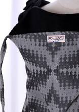 Ladda upp bild till gallerivisning, Wompat Baby Carrier Ukkonen - 100% ekologisk bomull
