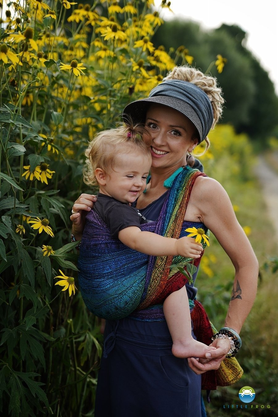 Little Frog Baby Wrap - Rainbow Harmony - 100% kammad bomull