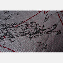 Load image into Gallery viewer, Yaro ringsjal - Geofox Duo Black Red Silver Seacell Ring Sling - 75% bomull, 25% seacell
