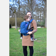 Laden Sie das Bild in den Galerie-Viewer, Yaro Hug Carrier - Jeans Blue Black - 100% bomull
