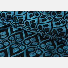 Laden Sie das Bild in den Galerie-Viewer, Yaro vävd sjal - La Vita Blue-Black Linen - 60% bomull, 40% linne

