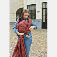 Laden Sie das Bild in den Galerie-Viewer, Yaro vävd sjal - La Vita Burgund Grey Wool Blend - 60% bomull, 30% merinoull, 5% silke, 5% kashmir - Utförsäljning!
