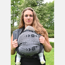 Load image into Gallery viewer, Yaro ringsjal - Luna Duo Black Grey Glam Ring Sling - 99% bomull, 1% glitter
