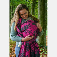 Load image into Gallery viewer, Yaro ringsjal - Oasis Puffy Fuchsia Grey Wool Glam Ring Sling - 74% bomull, 25% ull, 1% glitter
