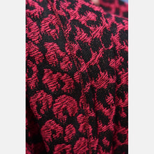 Ladda upp bild till gallerivisning, Yaro vävd sjal - Pussycat Puffy Black Red Mouline Glam - 99% bomull, 1% glitter - Utförsäljning!

