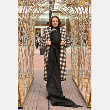 Load image into Gallery viewer, Yaro Woven wrap - Tiger Puffy Black Gold Cashmere Glam - 45% Cotton, 45% Cashmere, 5% Viscose, 1% Glitter
