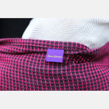 Laden Sie das Bild in den Galerie-Viewer, Yaro vävd sjal - Waffles Black Pink - 100% bomull - Begagnad
